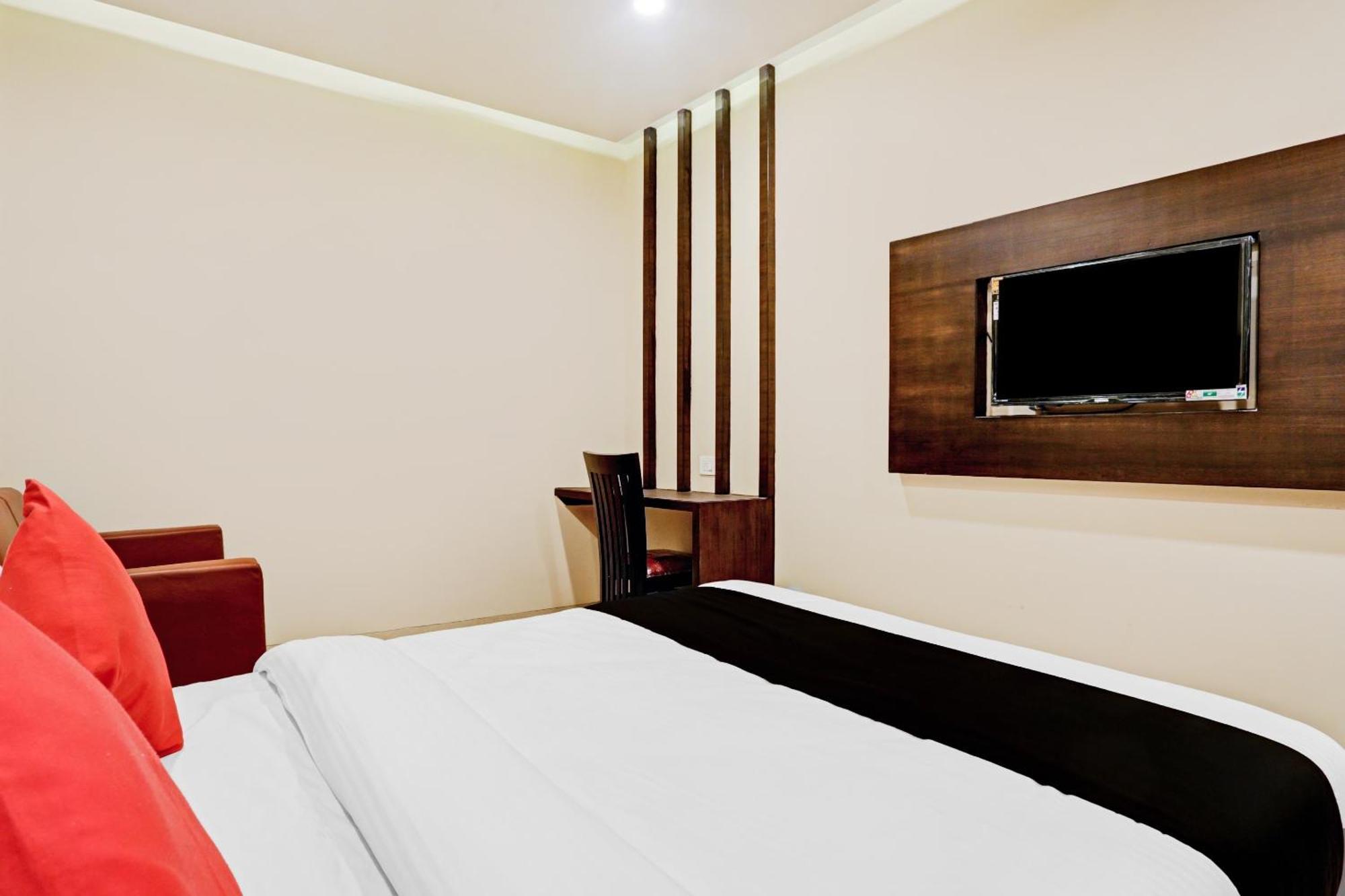 Capital O 80951 Hotel Vertigo Suite Bombay Exterior foto
